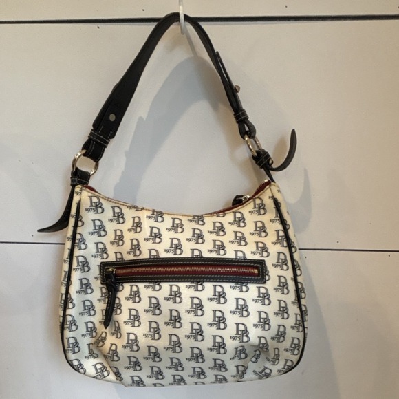 Dooney & Bourke Handbags - Dooney & Bourke White Black Logo Shoulder Bag with Zipper Key Holder